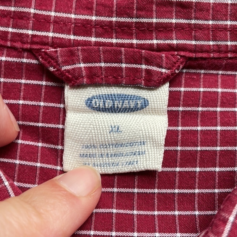 Old Navy XL red plaid button down - Picture 4 of 9